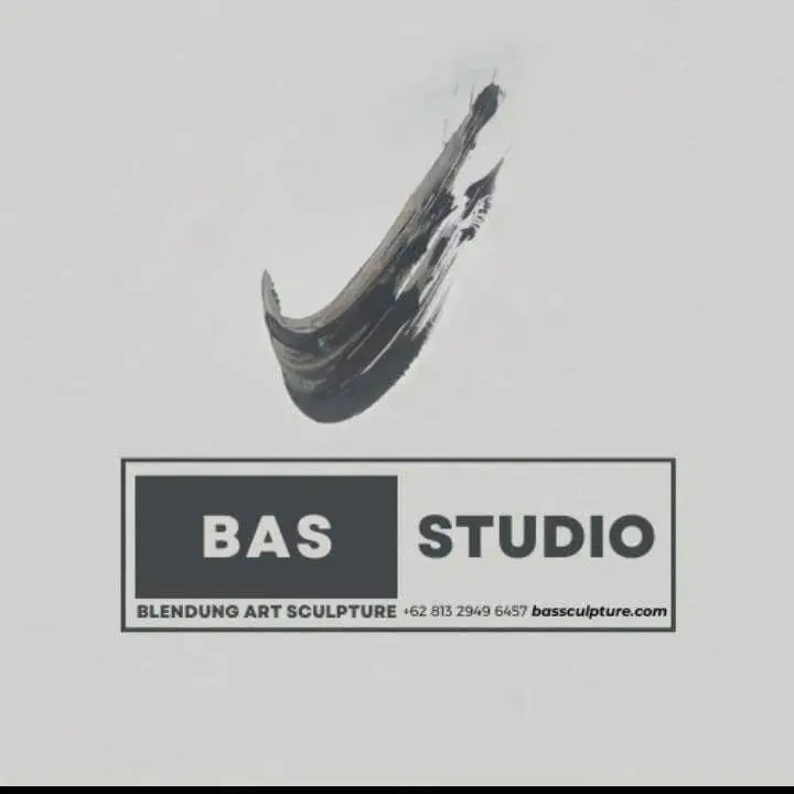 studio patung logo persegi